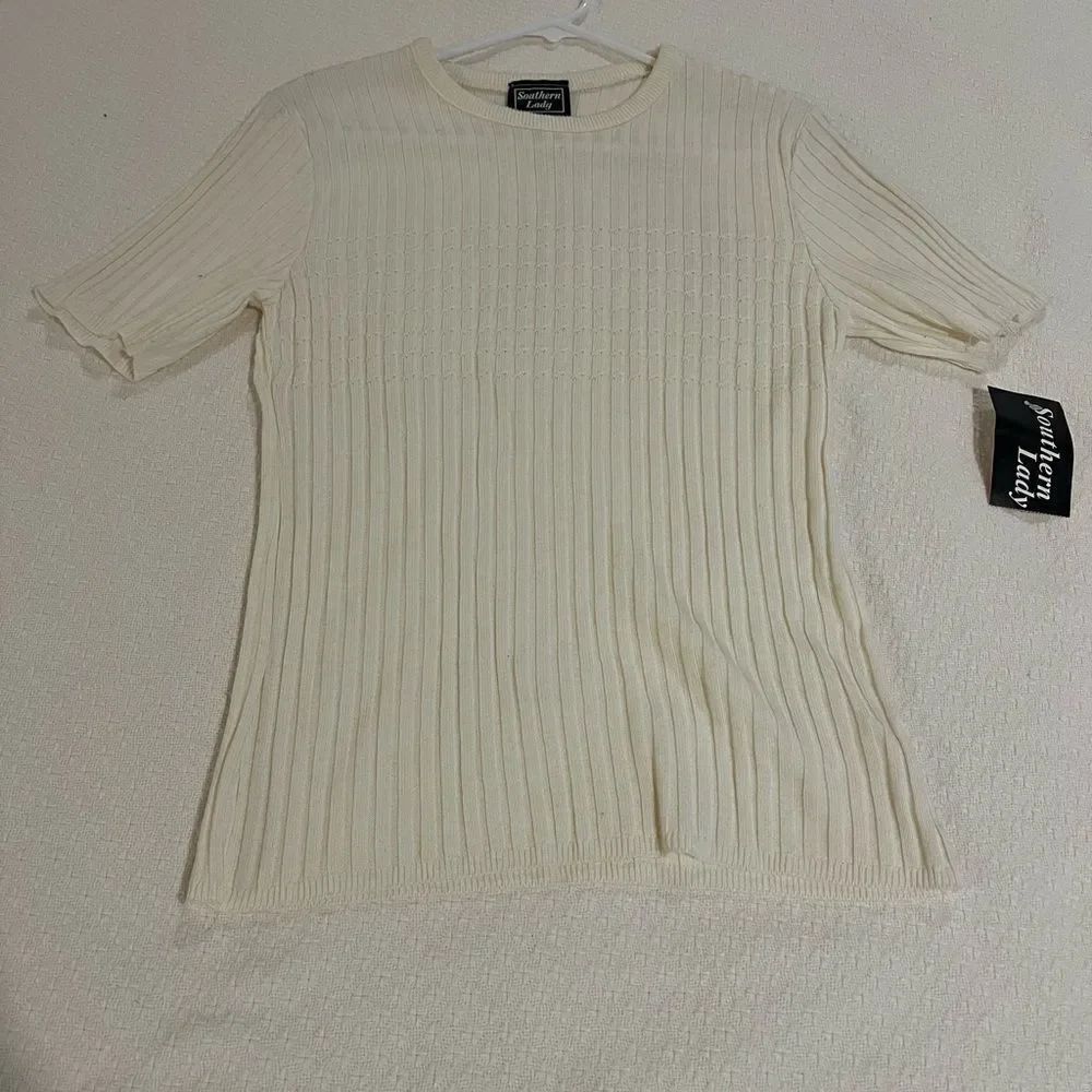 New Vintage Old Stock Basic Cream Ribbed Knit shirt sleeve Top size small